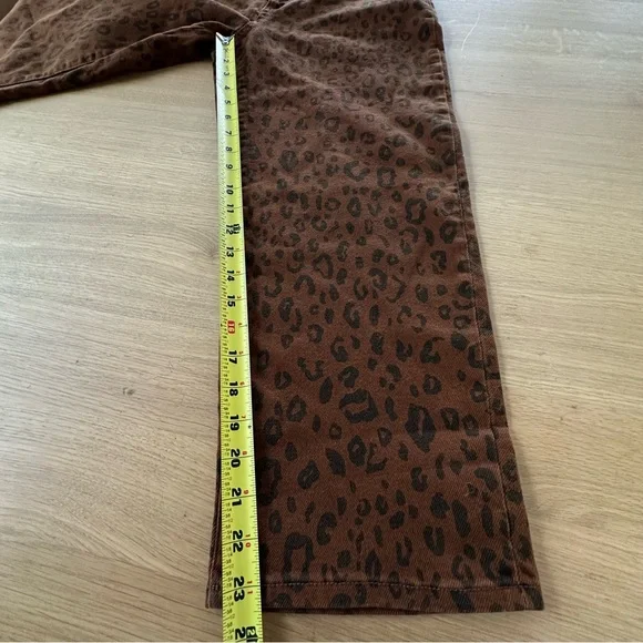 NWT Universal Thread Vintage Straight Jeans Brown Leopard Size 2 Short 28" Waist - Picture 13 of 13